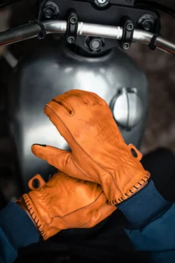 &Sons Adventure Gloves Tan