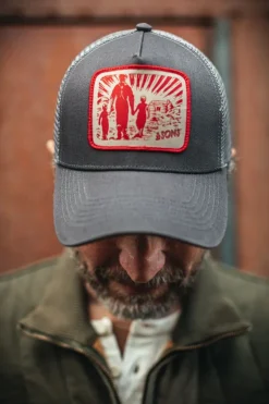 Trucker Badge Cap Grey